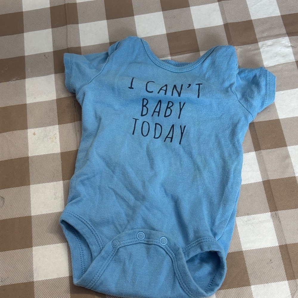 ๐ข10/$10 - Blue Baby Onesie
